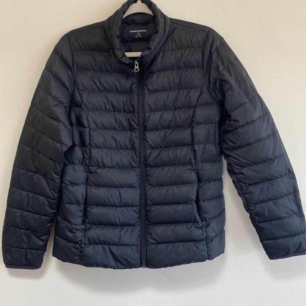 Amazon Essentials Black Puffer Jacket L
